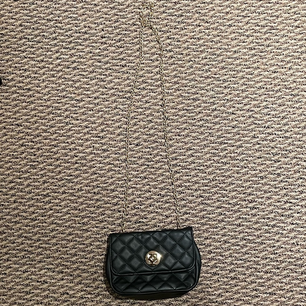 New black quilted crossbody bag